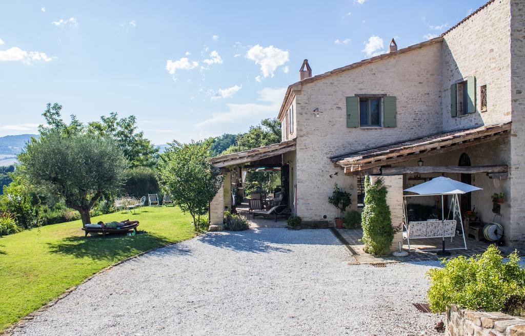 Poggio Dei Prugnoli Bed and Breakfast Tavoleto Exteriör bild