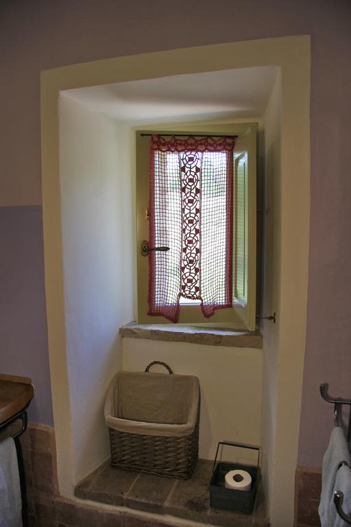 Poggio Dei Prugnoli Bed and Breakfast Tavoleto Exteriör bild