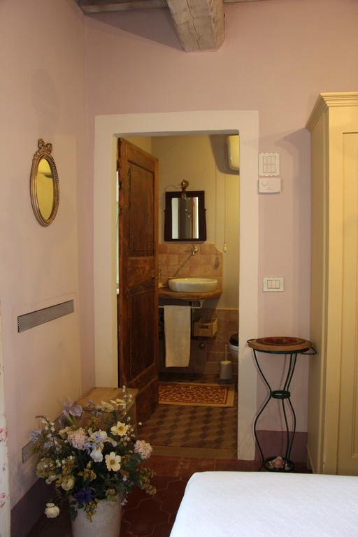 Poggio Dei Prugnoli Bed and Breakfast Tavoleto Exteriör bild